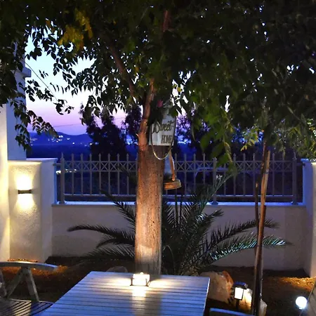 Rustic Private W/ King Bed In Naxos Apartmán *